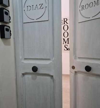 Diaz Rooms Lecce Exterior photo